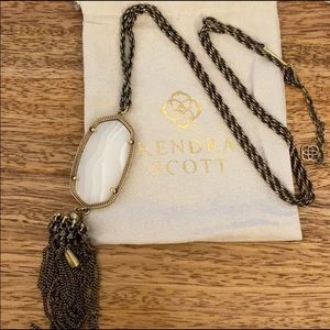 Kendra Scott necklace
